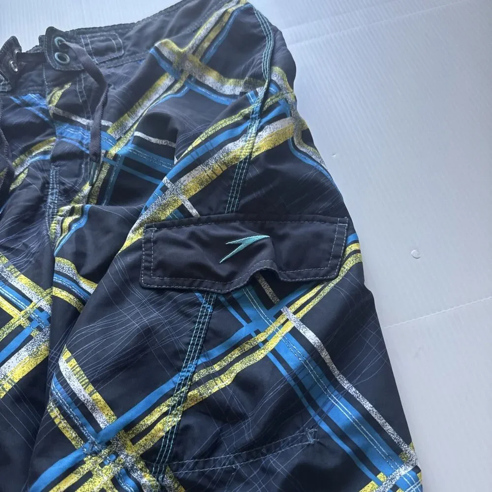 Speedo Men’s Board Swim Shorts Size M Black Blue Yellow Plaid Cargo Pocket